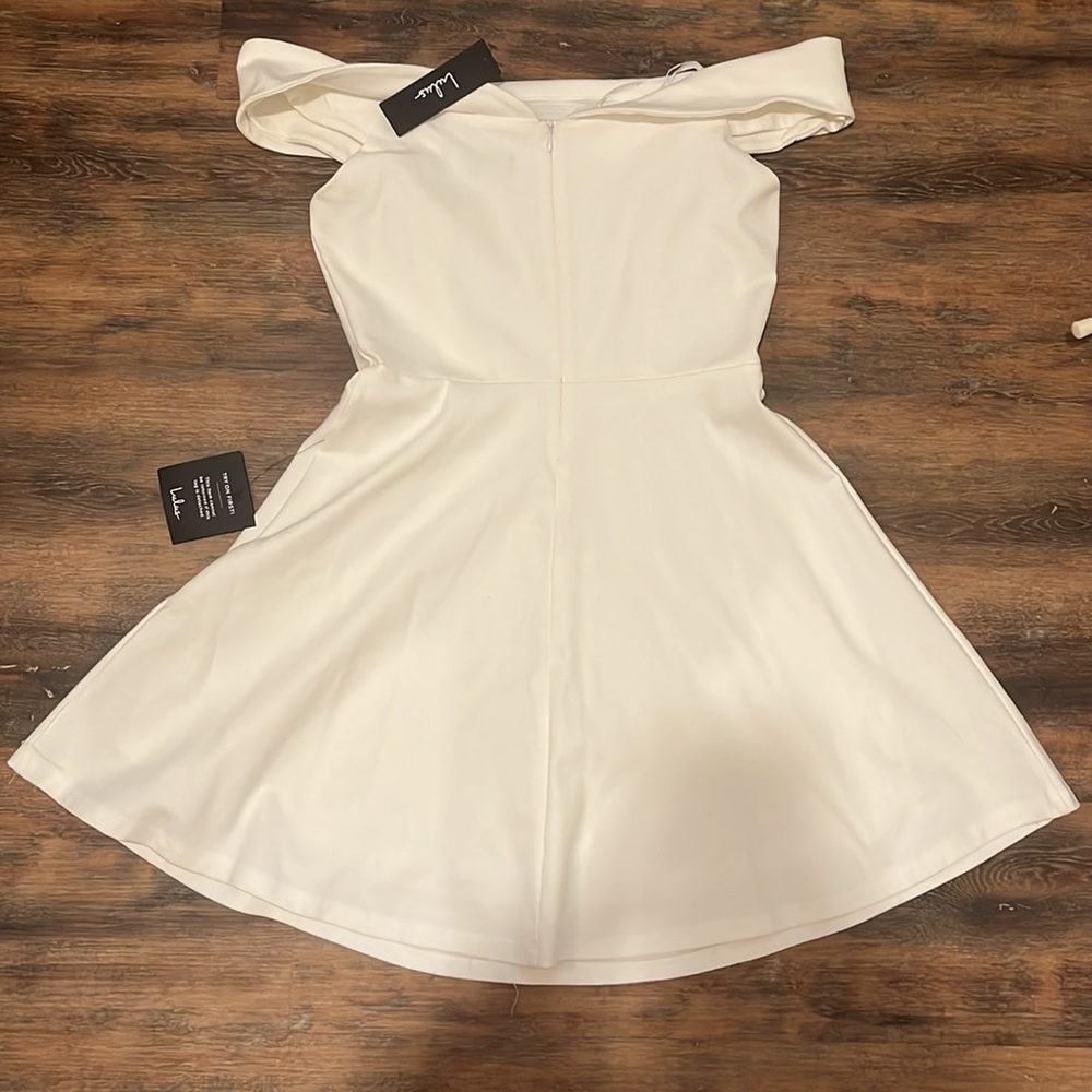 NET White Lulu’s dress, medium. - Picture 2 of 7